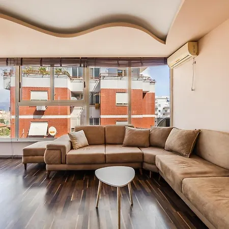 Spacious City-view Overlooking Apartment Shkoder